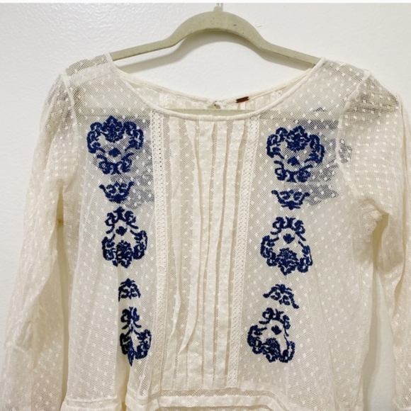 Free People Jocelyn Embroidered Sheer Ivory Top Sz Small - Picture 3 of 8
